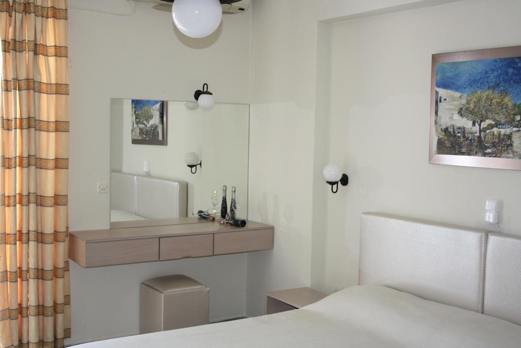 Princess Mare Naxos City Bagian luar foto